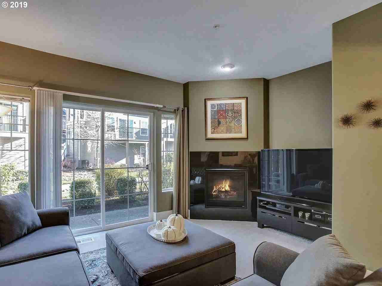 836 Nw 118th Ave - Photo 3 of 20