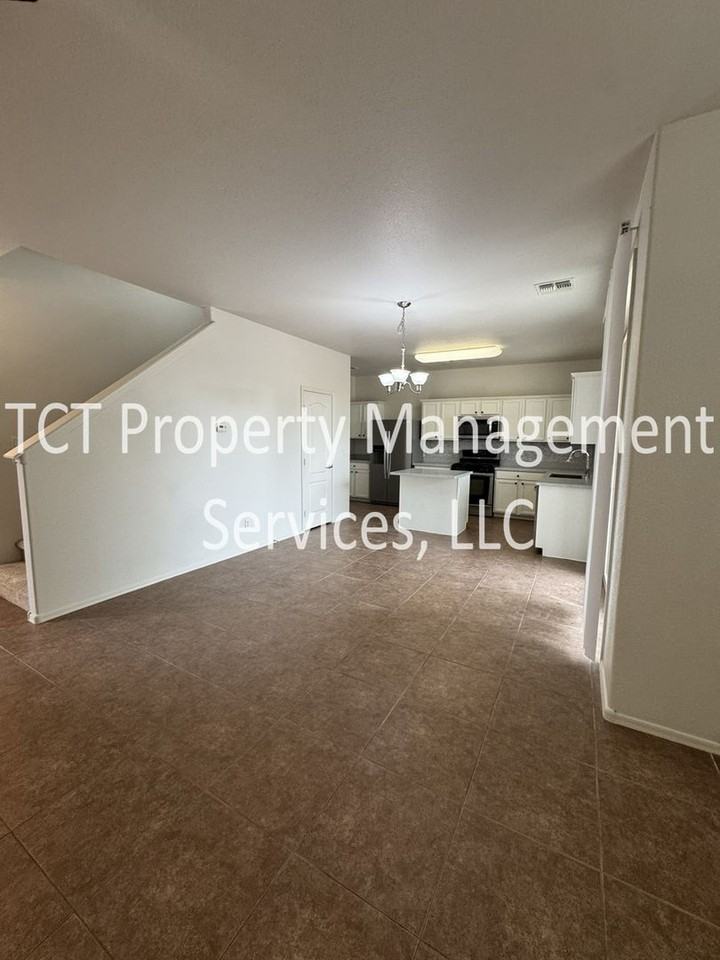 31304 N Cavalier Dr - Photo 2 of 17