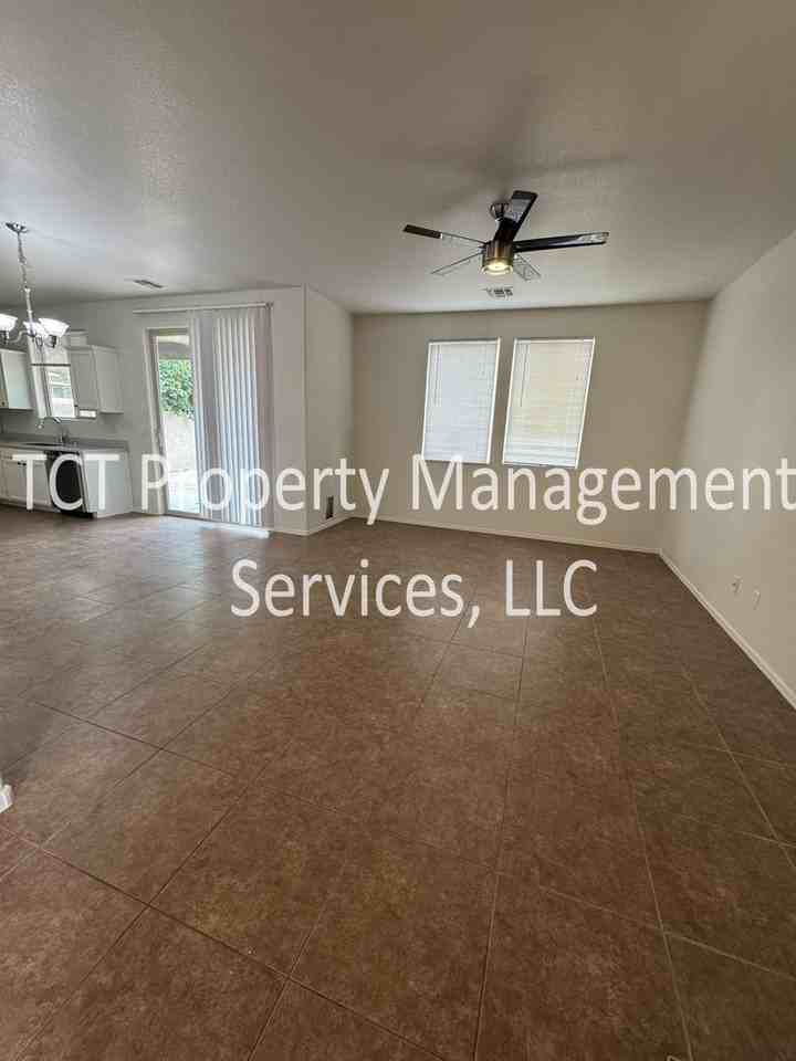 31304 N Cavalier Dr - Photo 3 of 17