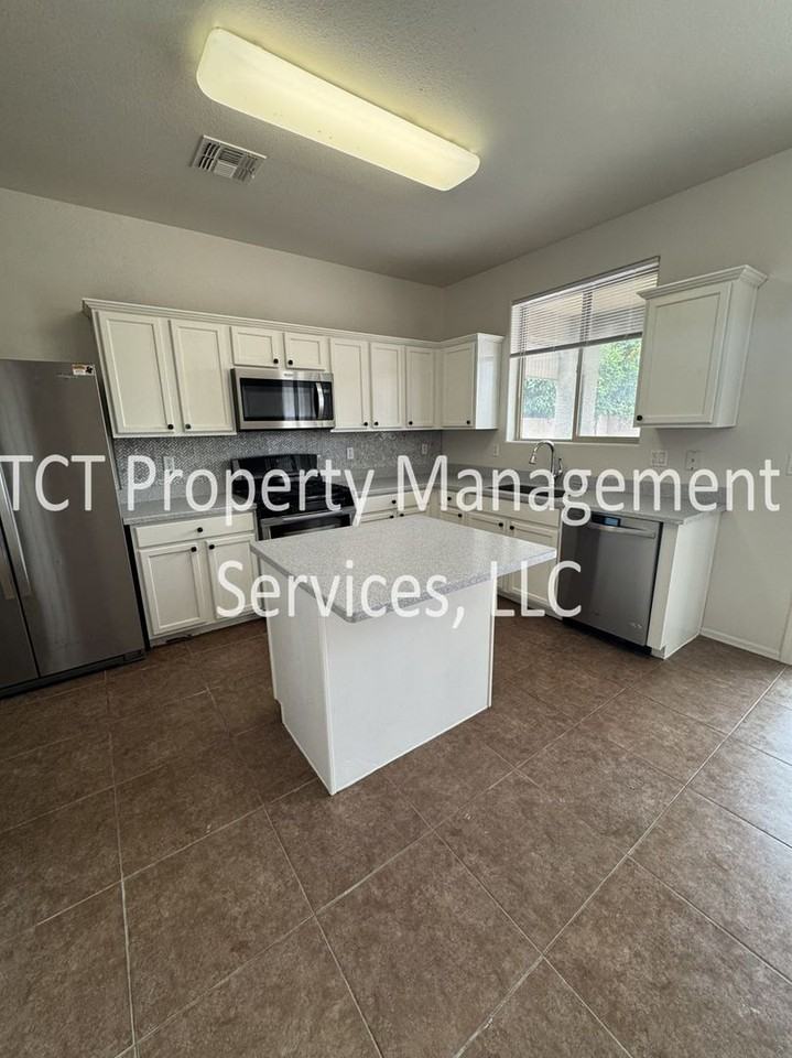 31304 N Cavalier Dr - Photo 5 of 17