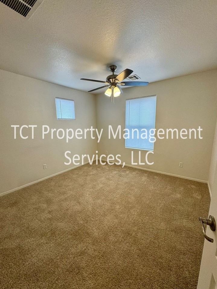 31304 N Cavalier Dr - Photo 7 of 17