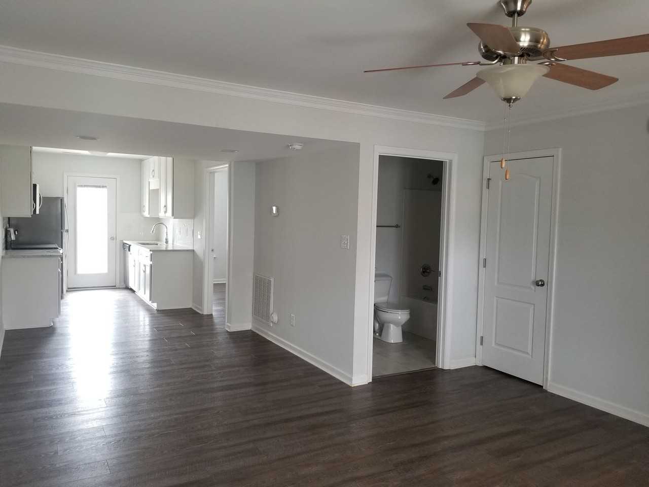 104 Squire Cir - Photo 4 of 15