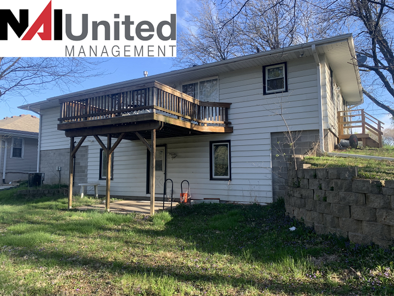 228 36th St - Photo 3 of 3