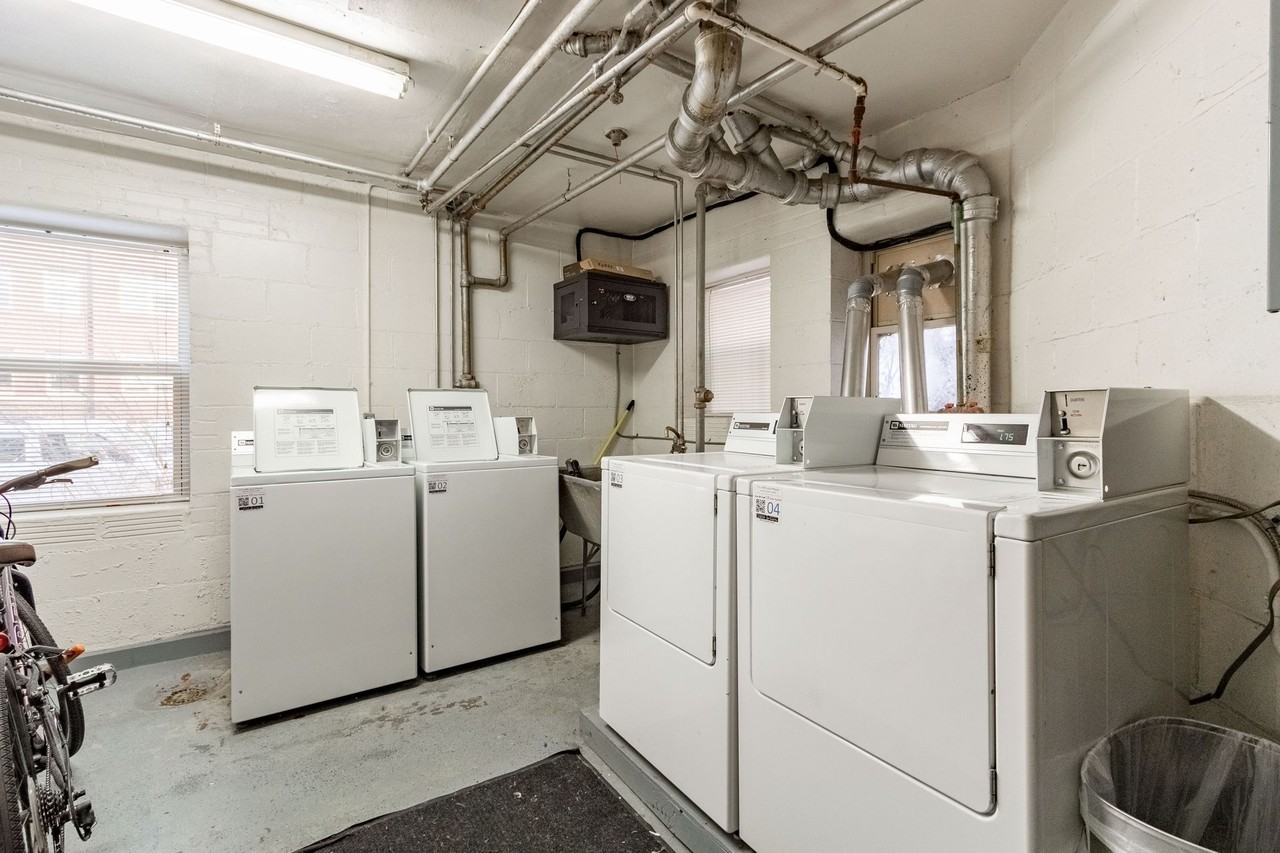 3201 Girard Ave S - Photo 3 of 3