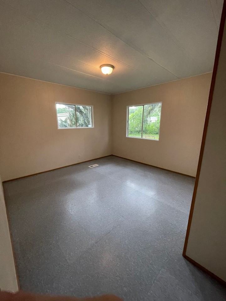 38031 Meyer Ave - Photo 6 of 9