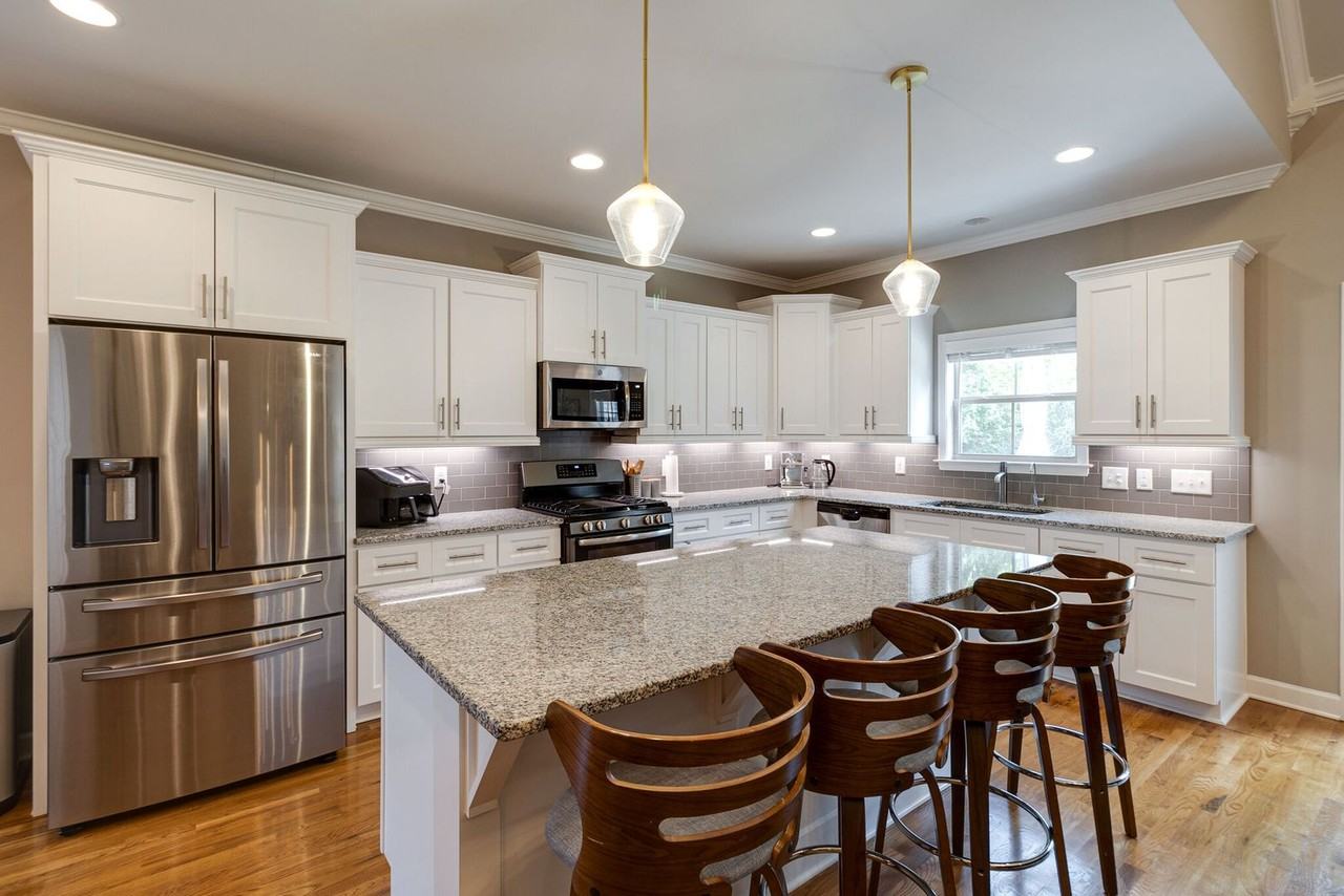 6043 Spade Dr - Photo 7 of 32