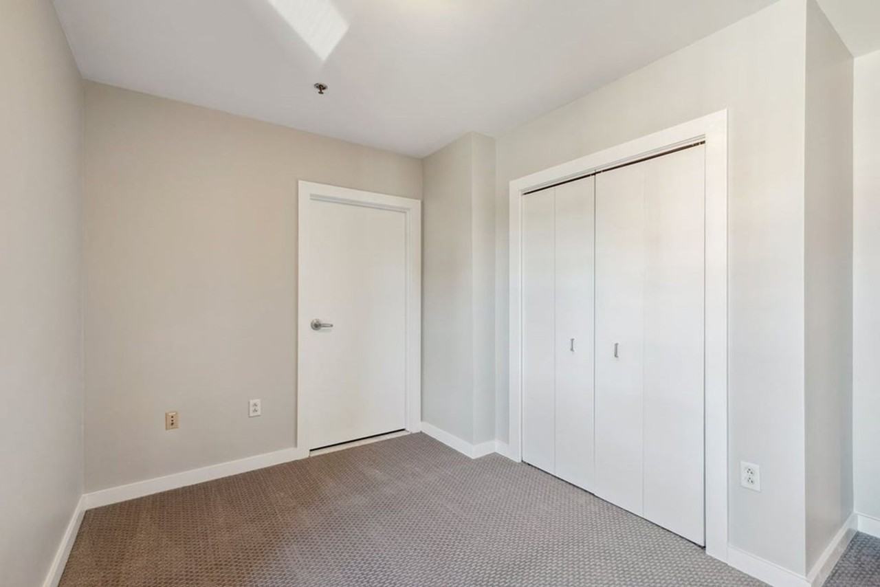 538 Commonwealth Ave - Photo 3 of 8