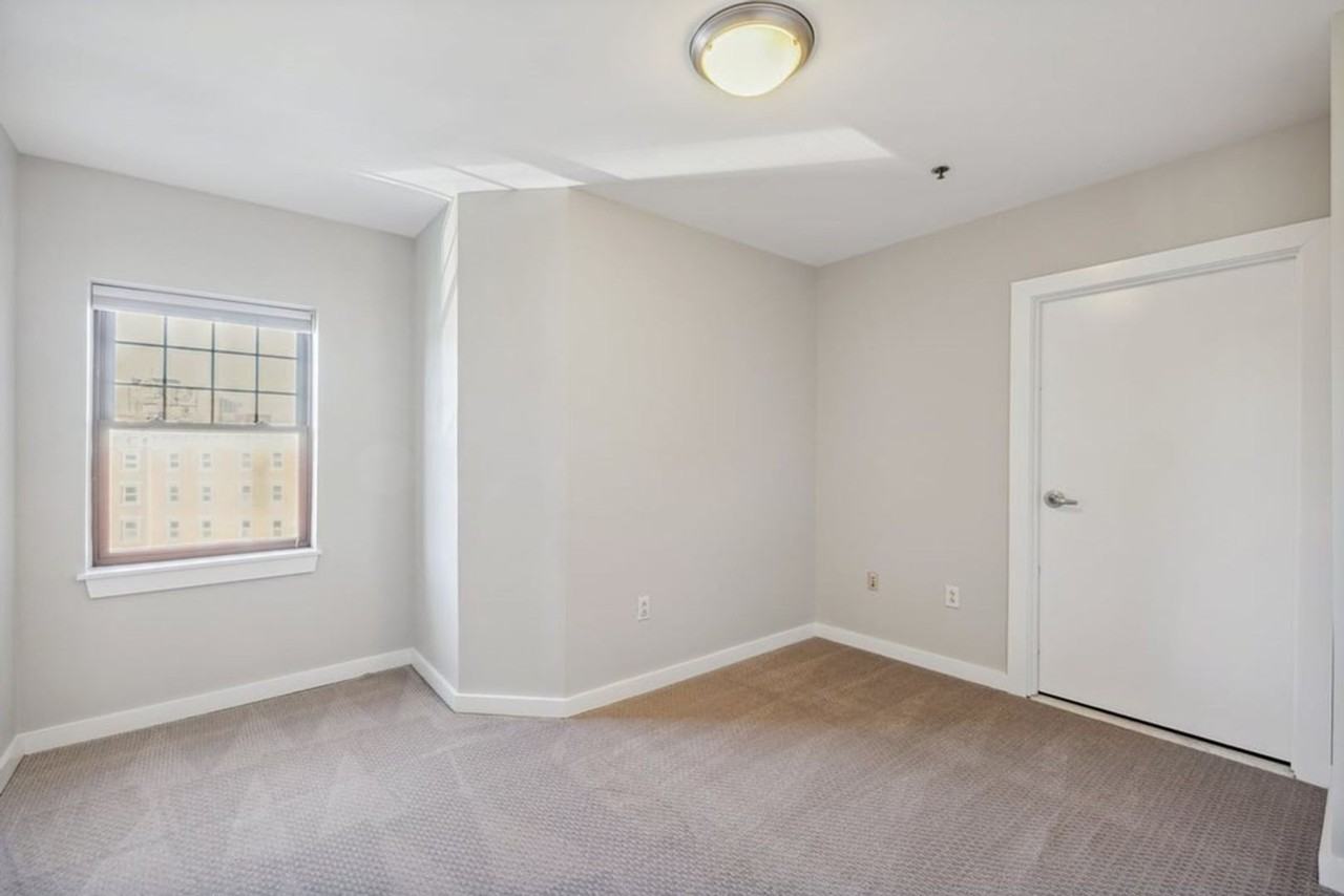 538 Commonwealth Ave - Photo 4 of 8