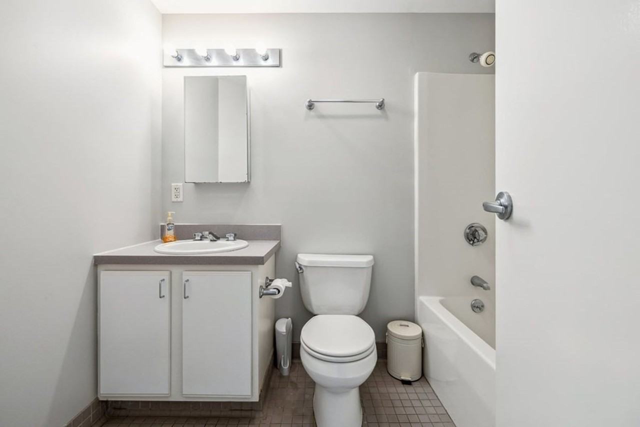 538 Commonwealth Ave - Photo 5 of 8
