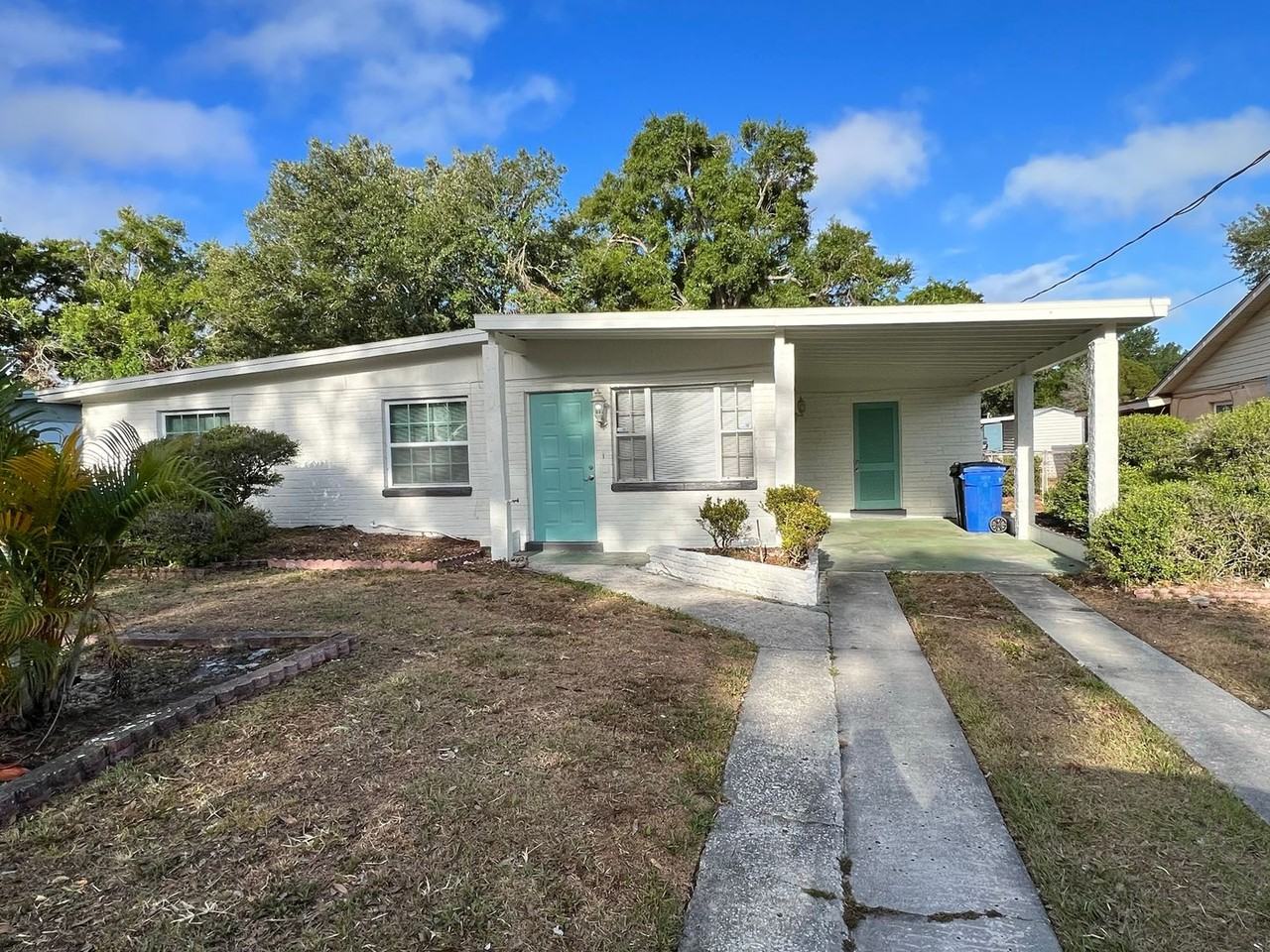 4903 S 83rd St - Photo 2 of 24