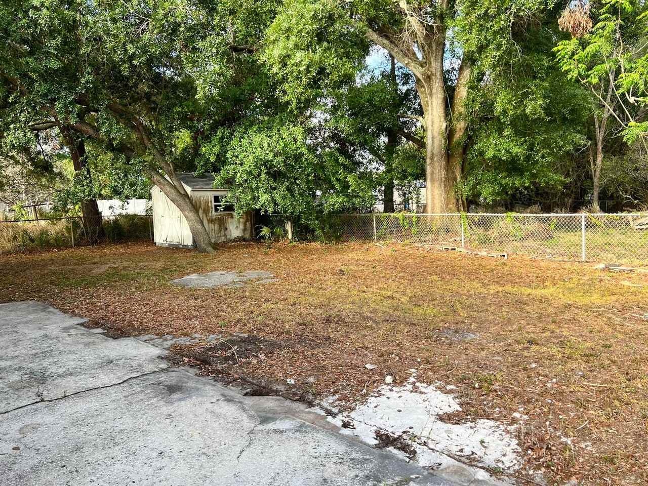 4903 S 83rd St - Photo 4 of 24