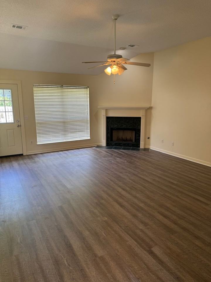 127 Sea Palm Rd - Photo 4 of 13