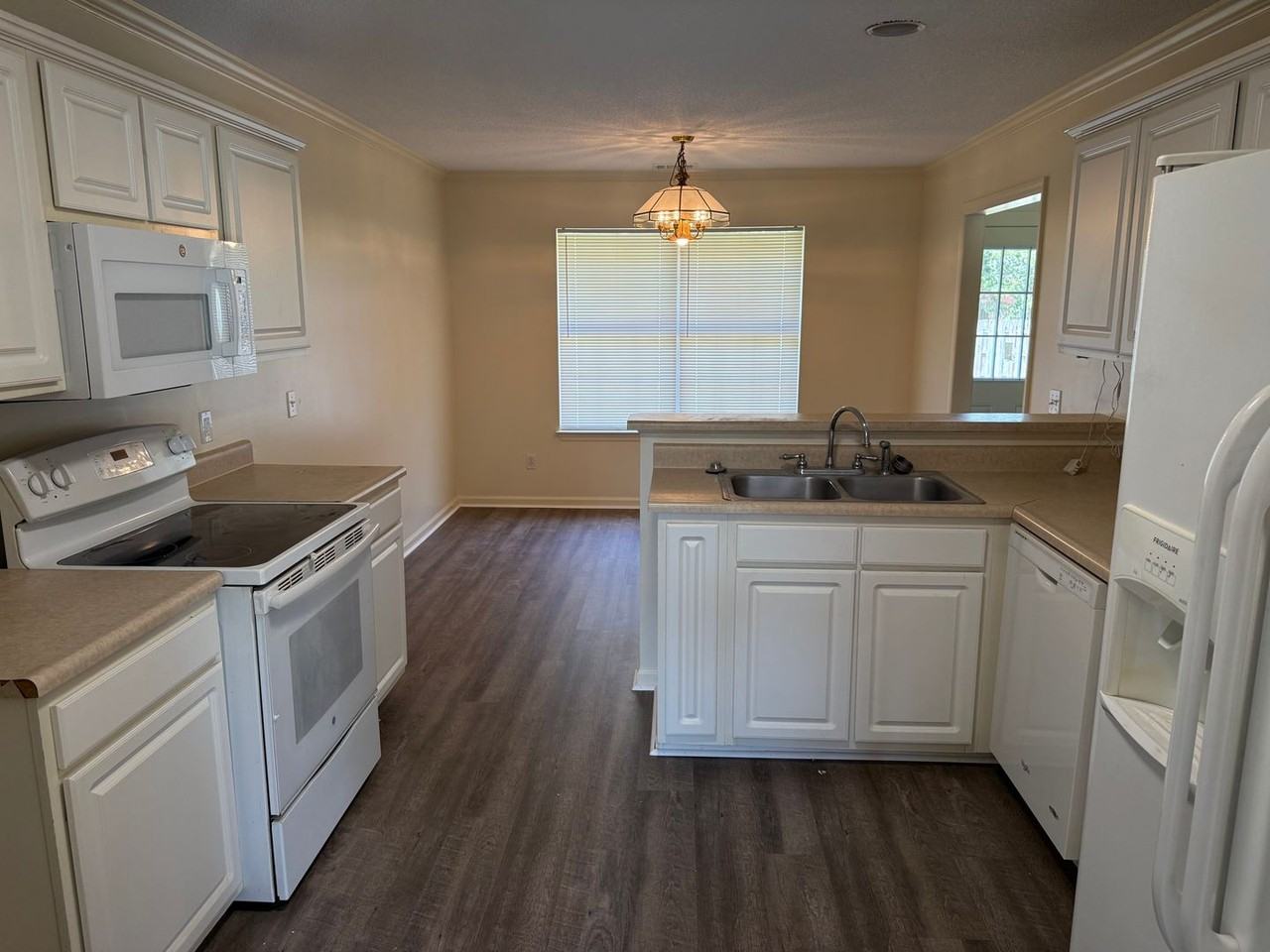 127 Sea Palm Rd - Photo 7 of 13