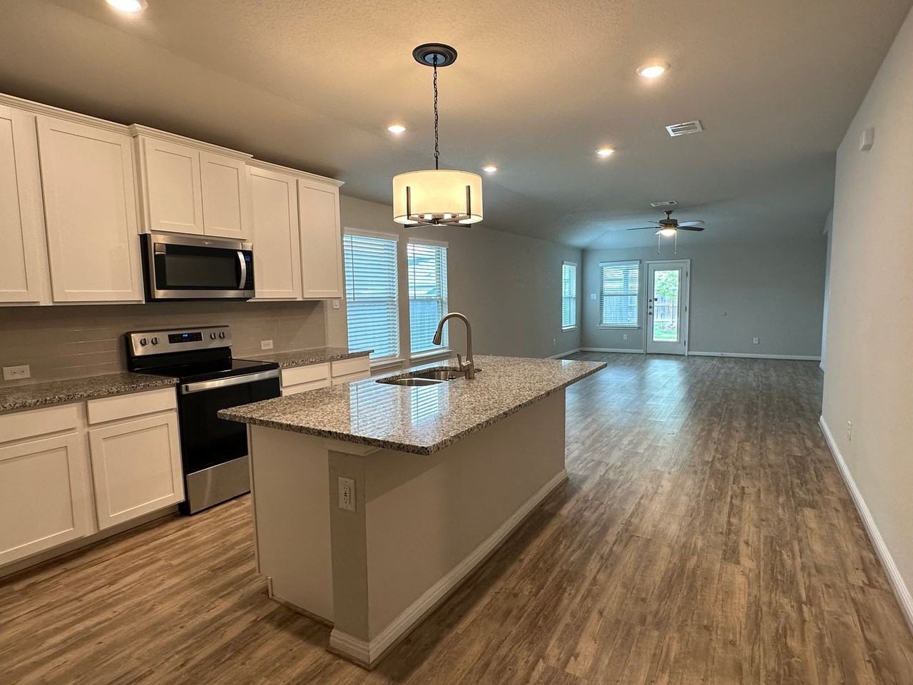 1234 Meyers Mdw - Photo 4 of 26