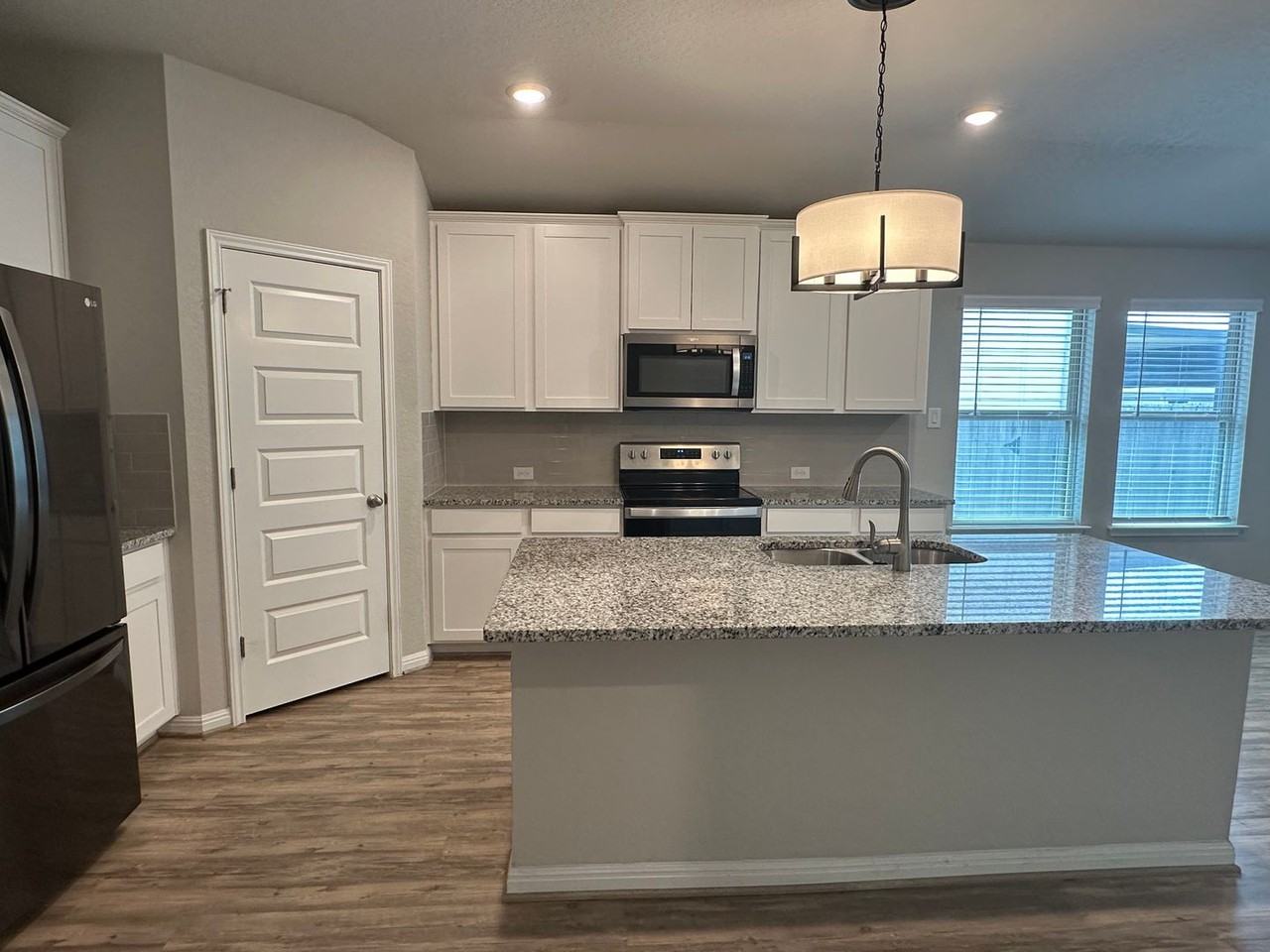 1234 Meyers Mdw - Photo 5 of 26