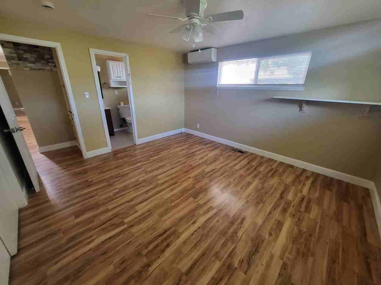 1010 S Division St - Photo 5 of 12