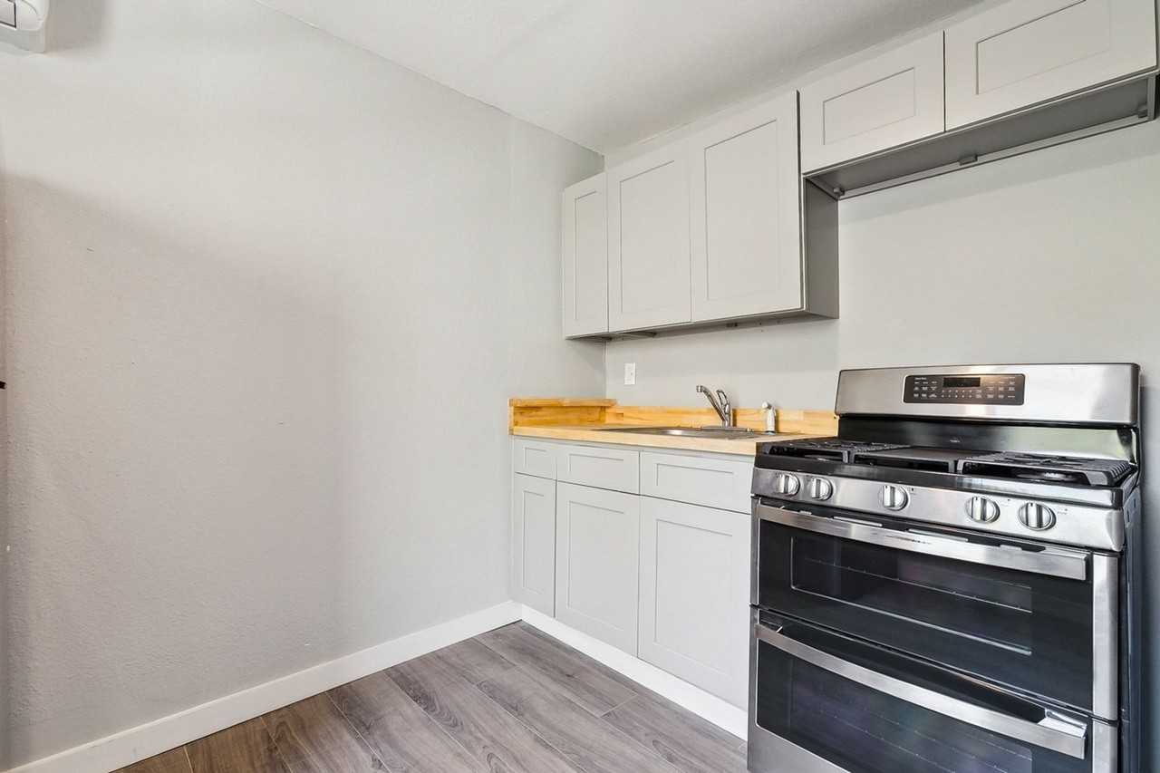 2316 Washington Ave #211 - Photo 5 of 11