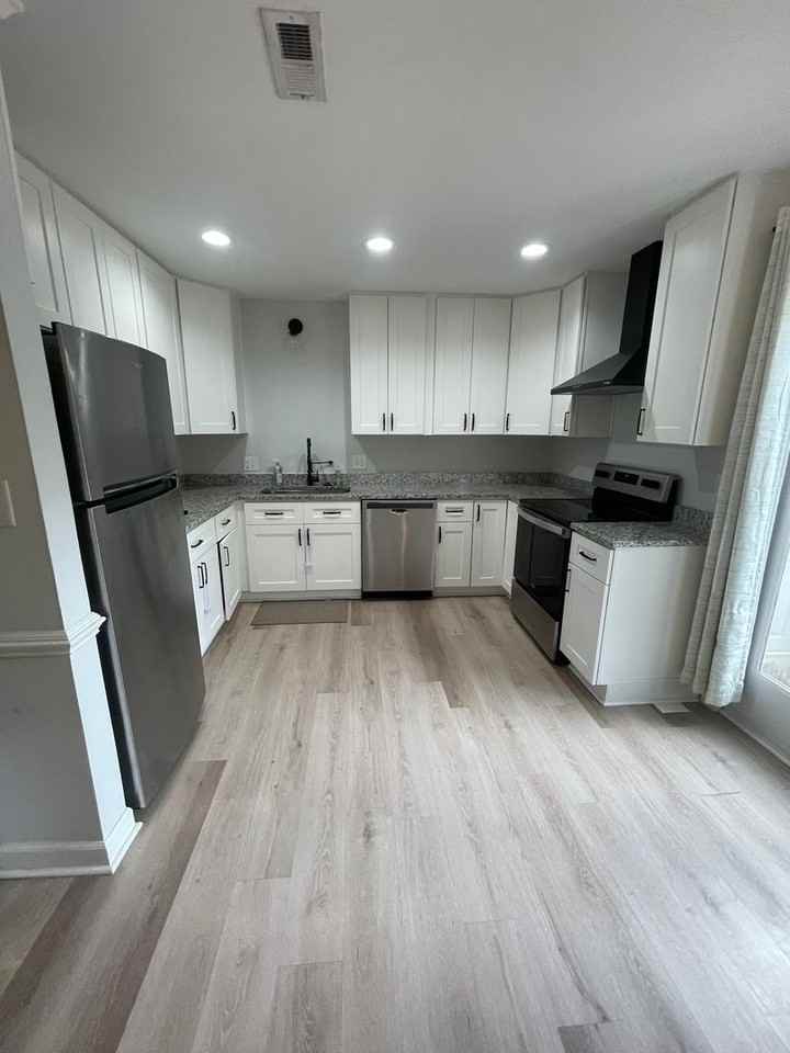 4704 Courtside Pl #A - Photo 6 of 13