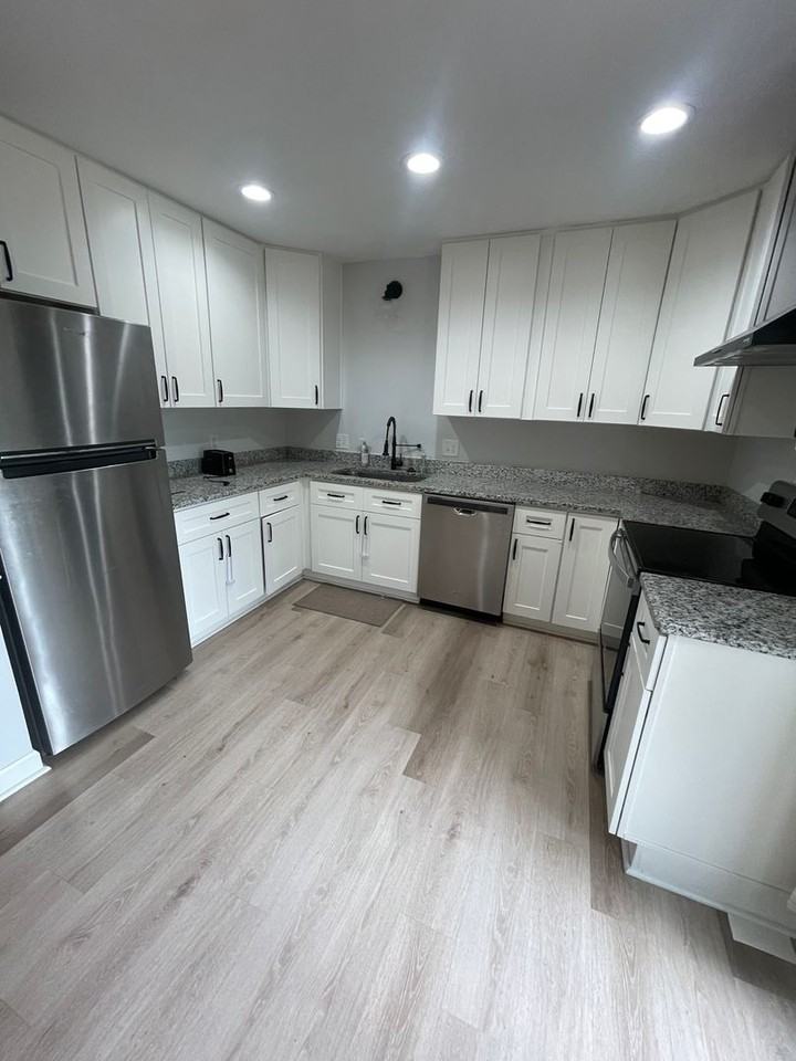 4704 Courtside Pl #A - Photo 7 of 13