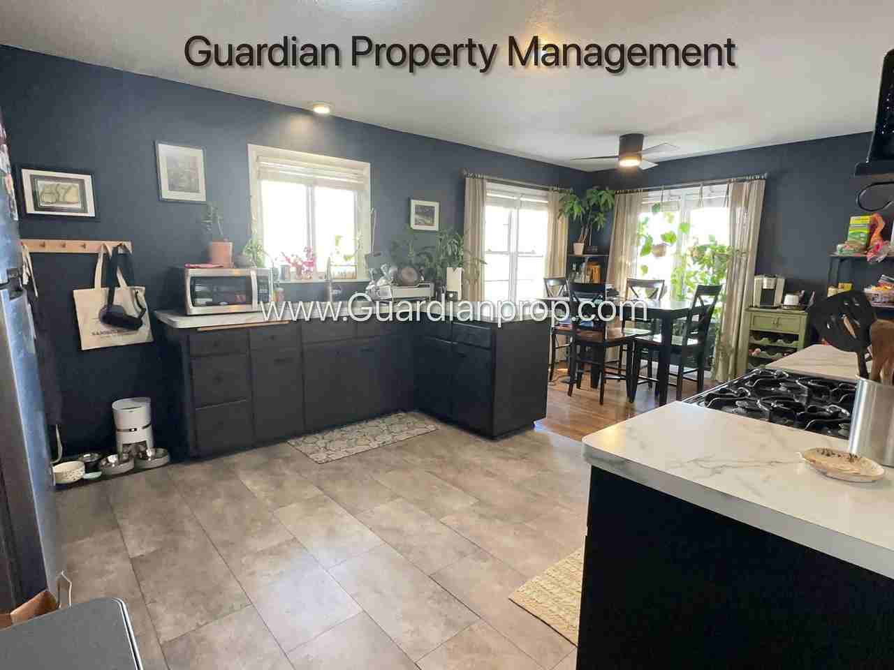 1640 Kentucky Ave S - Photo 6 of 22