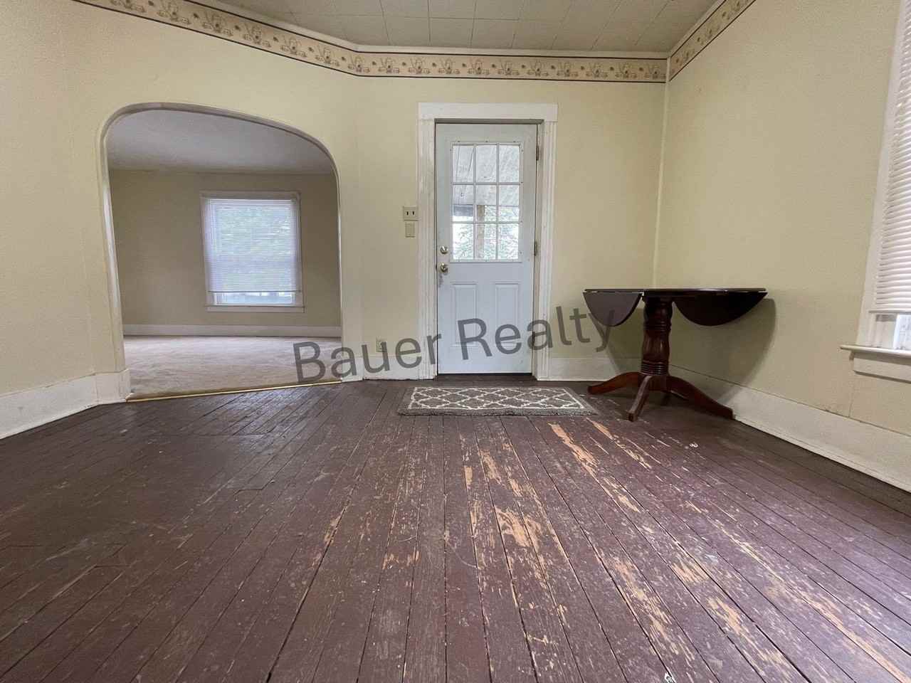 1106 Cottage St - Photo 4 of 12