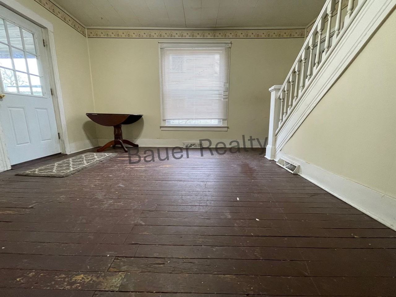 1106 Cottage St - Photo 5 of 12