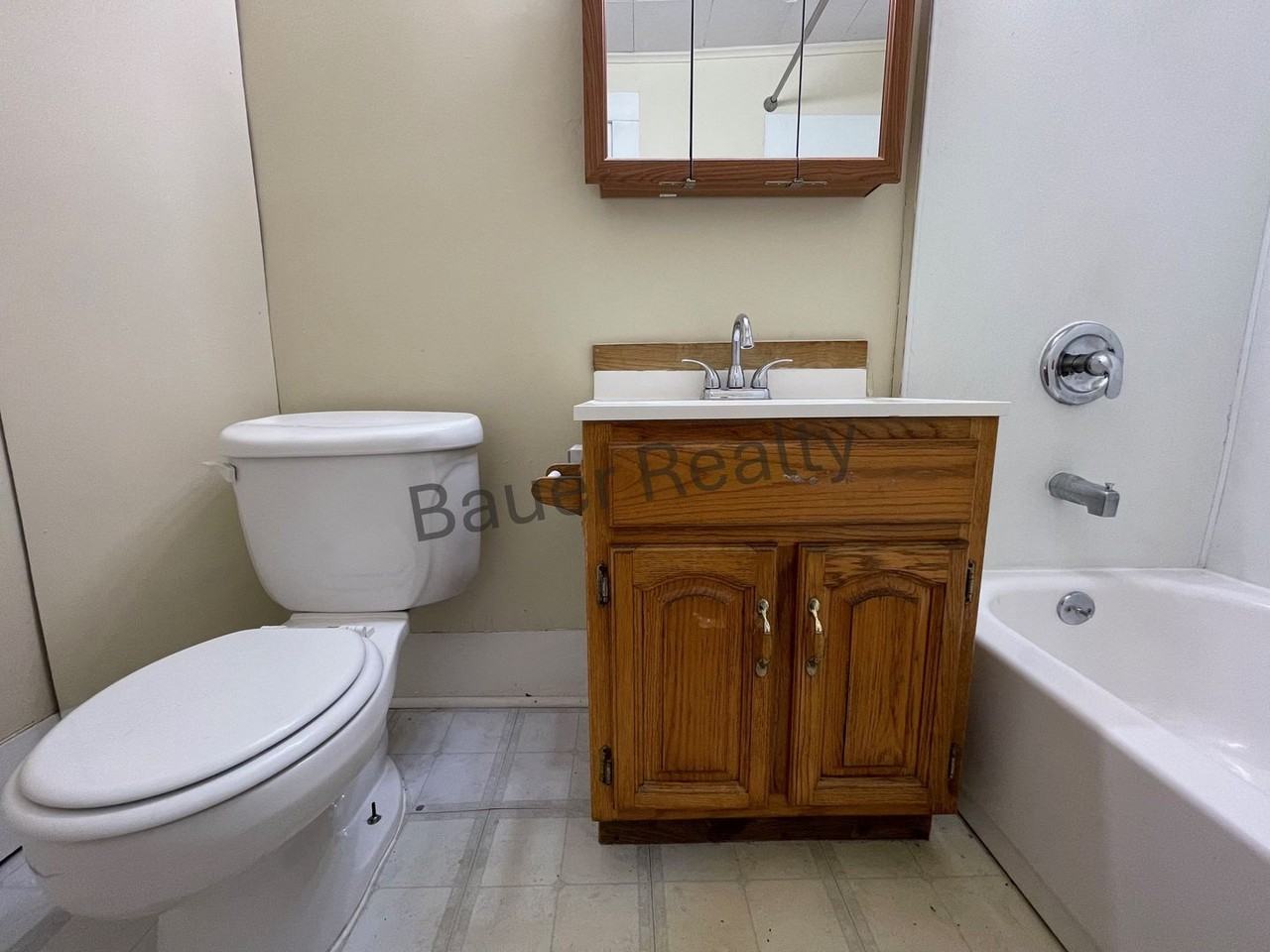 1106 Cottage St - Photo 6 of 12