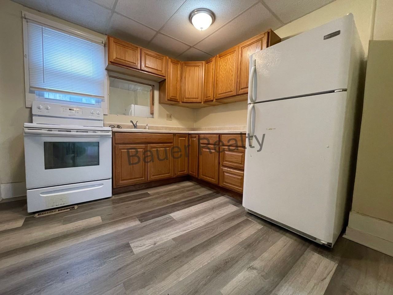 1106 Cottage St - Photo 7 of 12