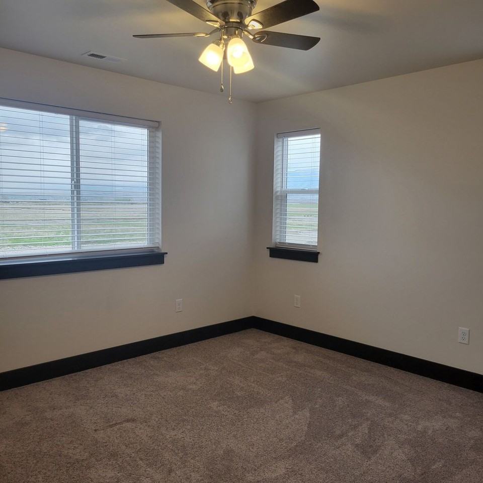 2111 Windjammer Way - Photo 7 of 17