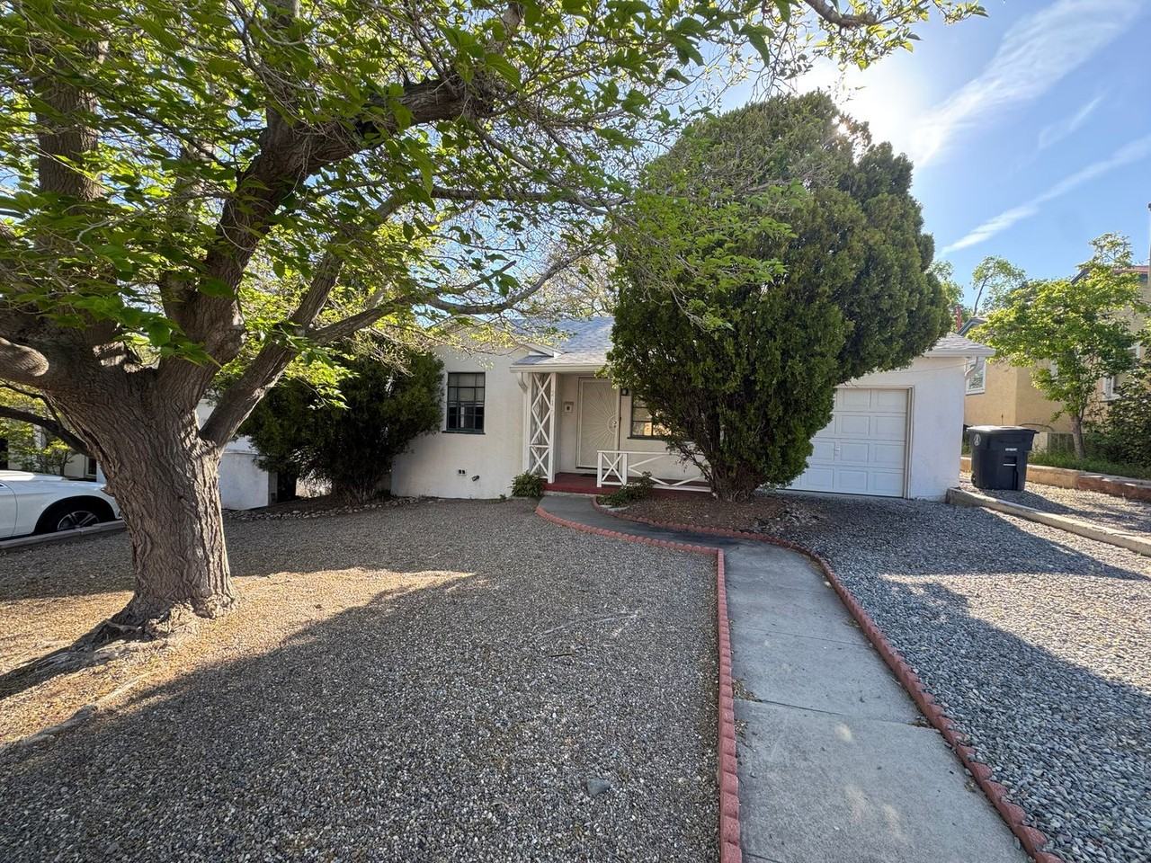 210 Carlisle Blvd Se - Photo 2 of 17