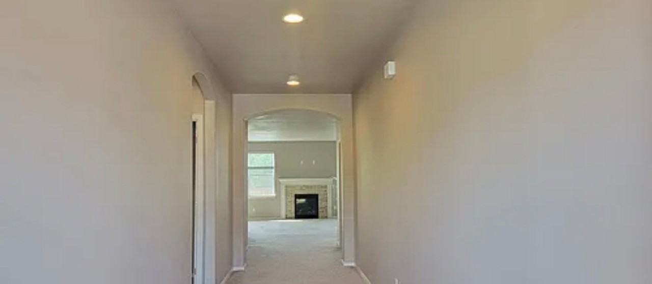 544 Casting St Se - Photo 2 of 19