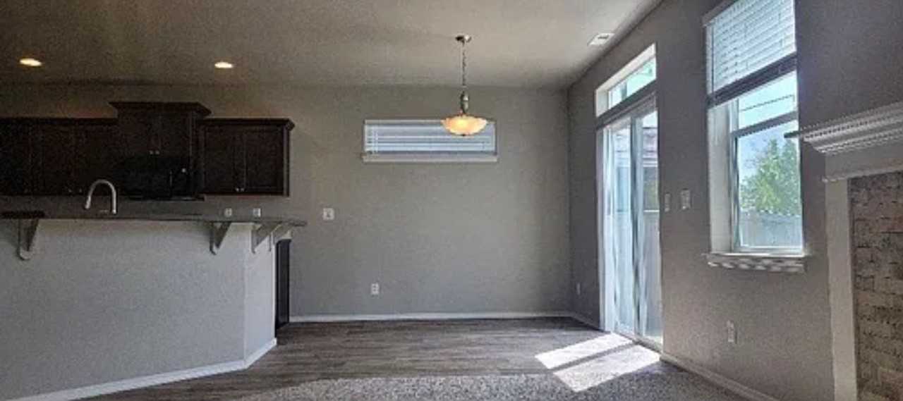 544 Casting St Se - Photo 6 of 19