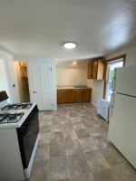 featured image of 452 W 10th Ave