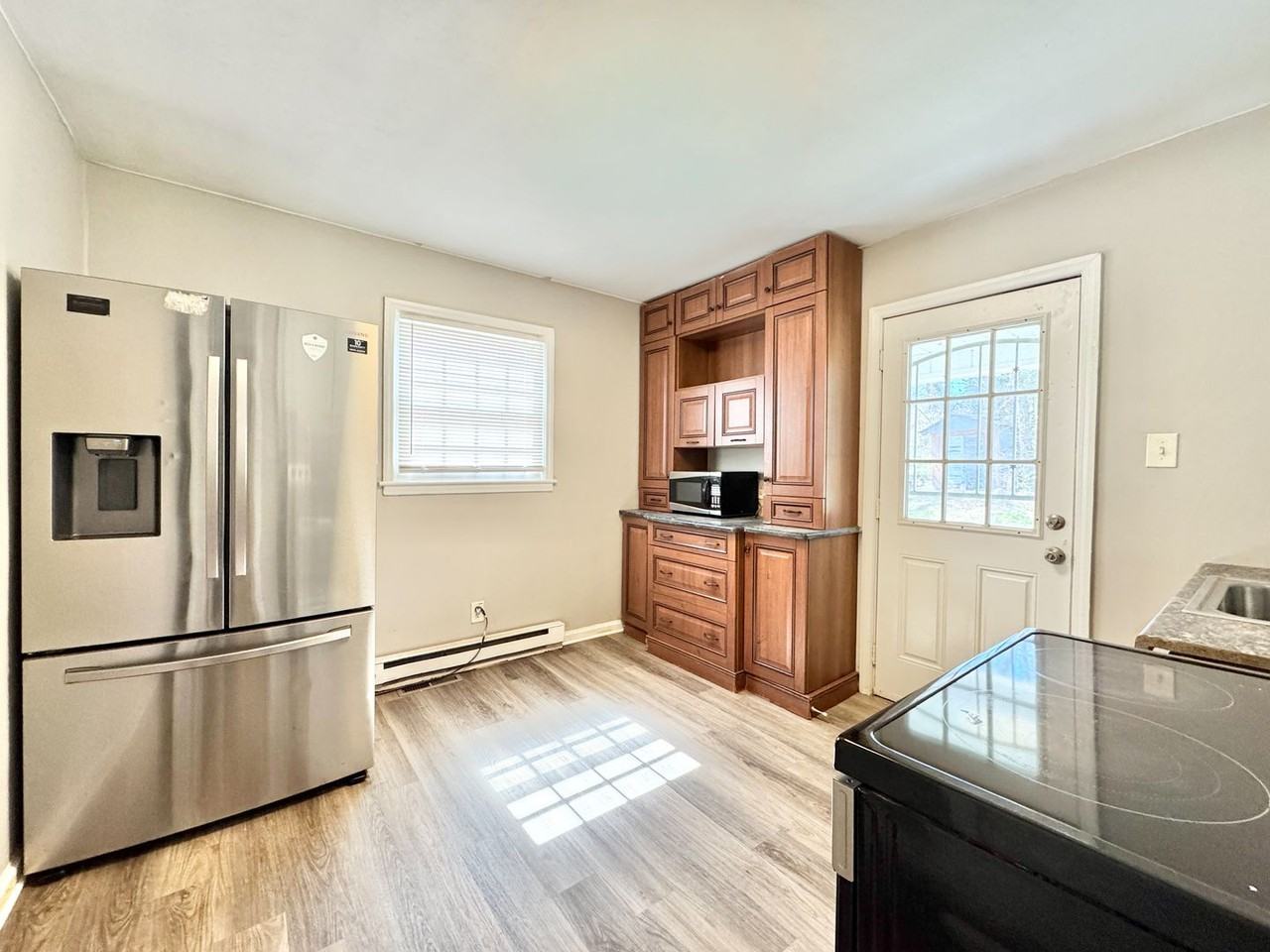 1006 E Side Dr - Photo 6 of 12