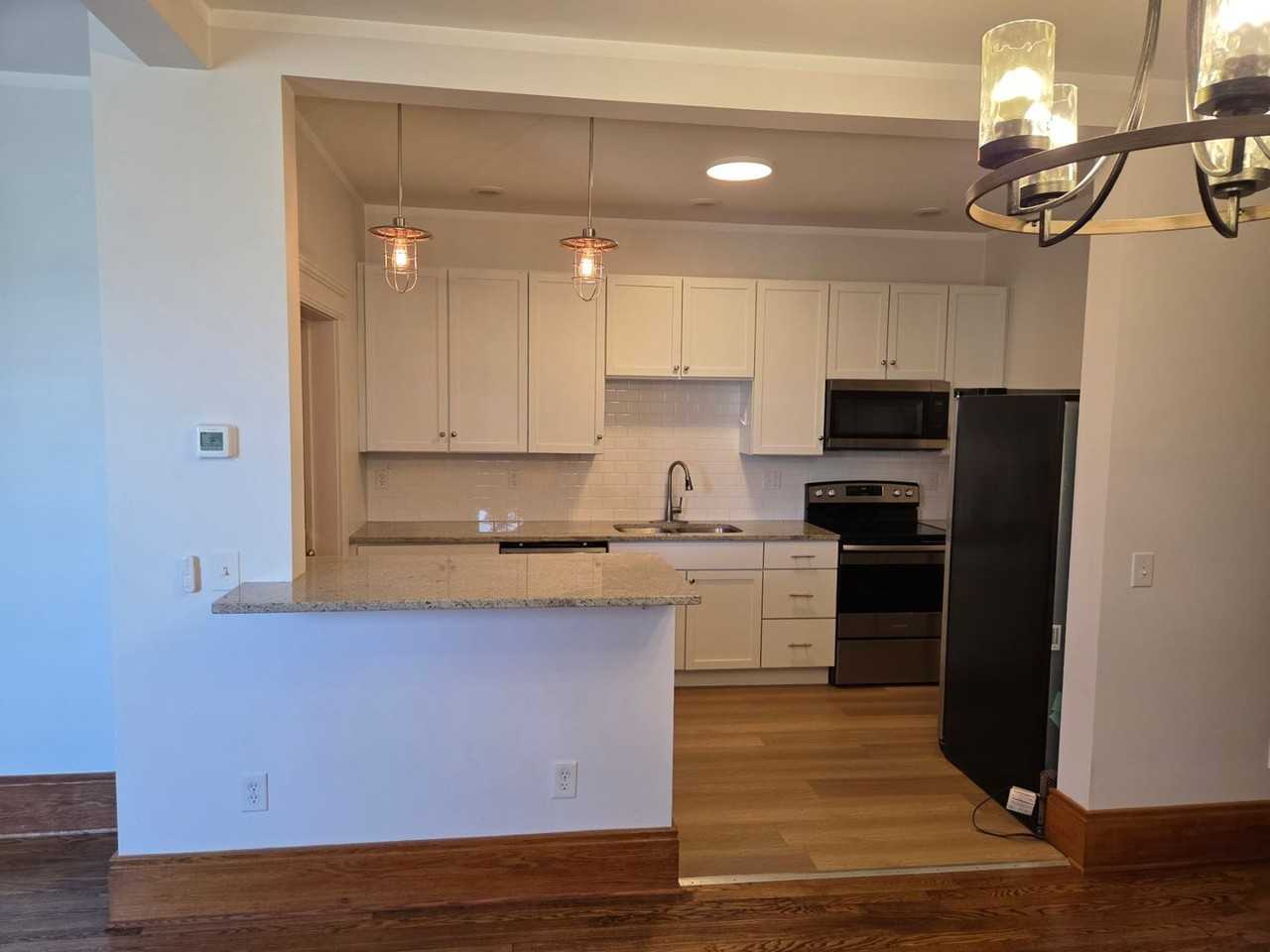 109 Erie St - Photo 3 of 10