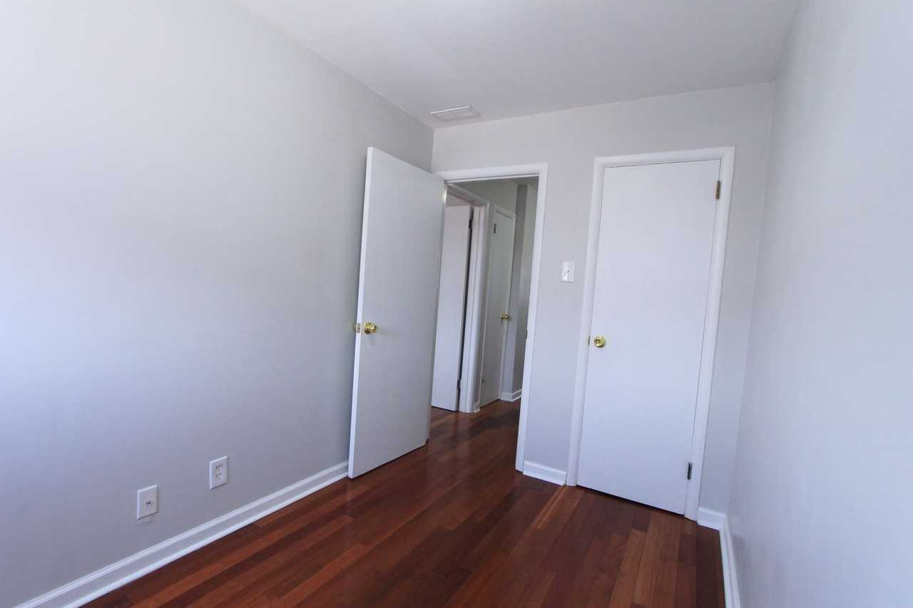 8613 Gilbert St - Photo 7 of 28