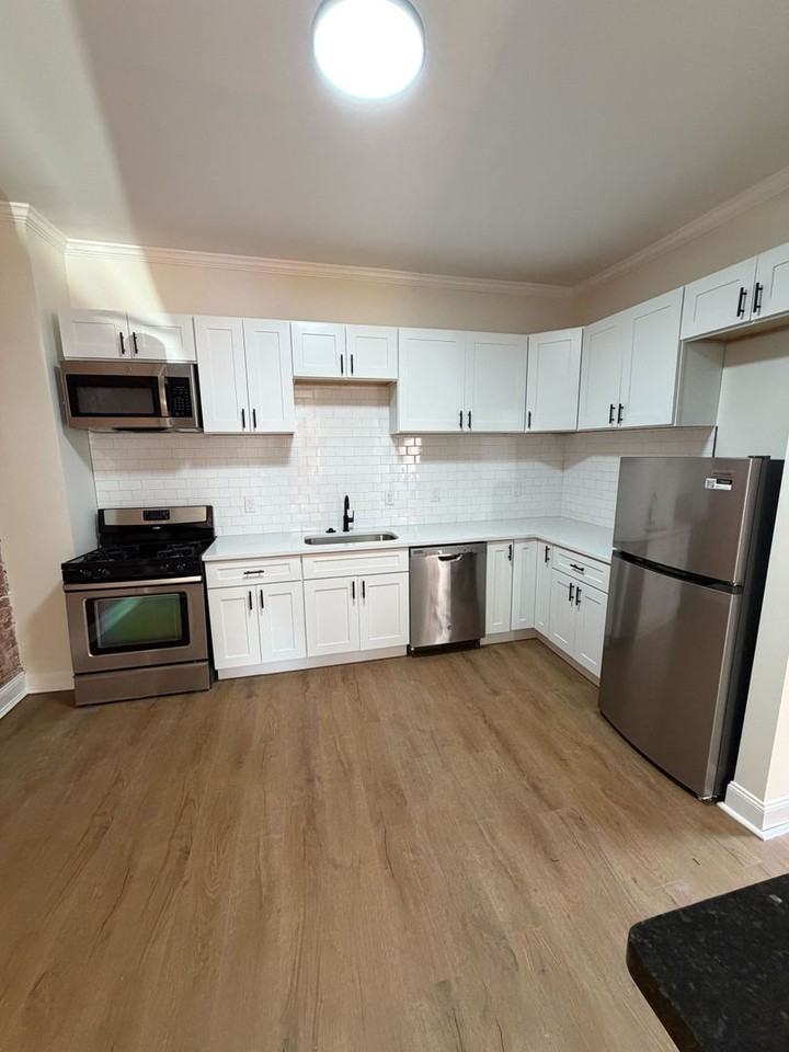 103 S 18th St - Photo 7 of 18