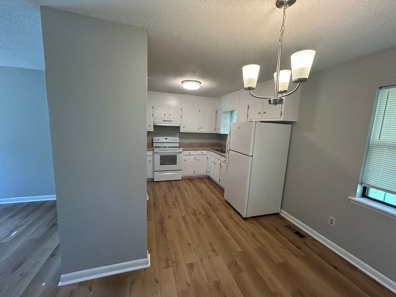 3219 Delia Ln Nw - Photo 4 of 12