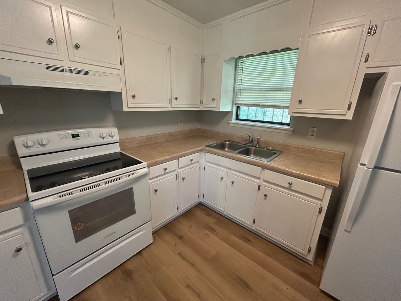 3219 Delia Ln Nw - Photo 5 of 12