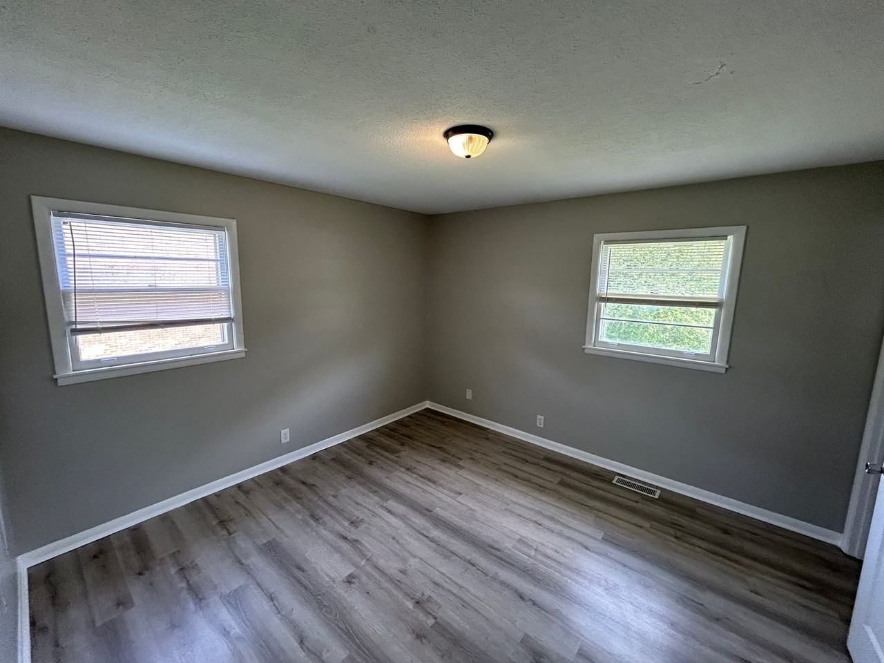 6022 Belgrade Dr Nw - Photo 7 of 12