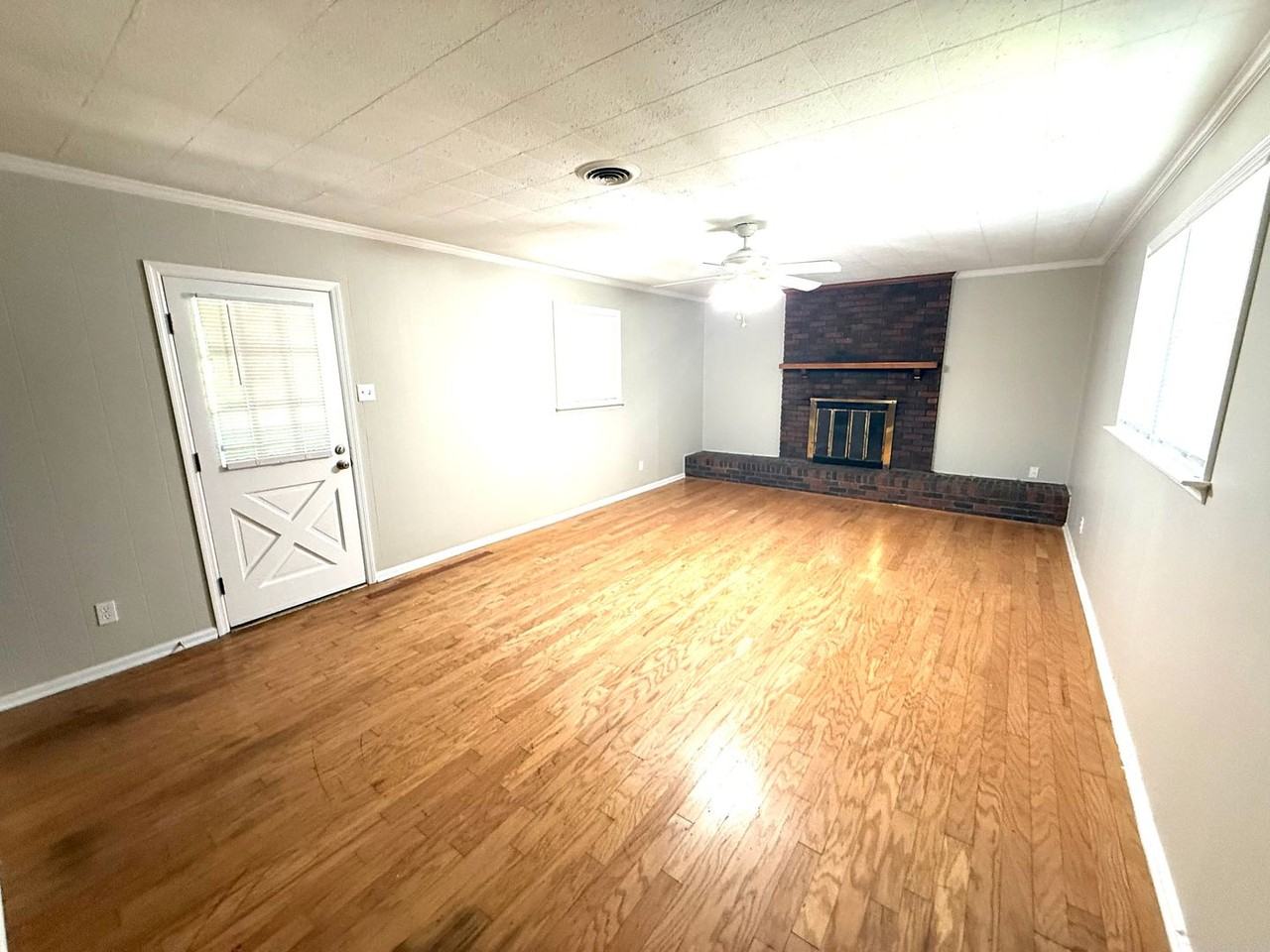 908 Greg Dr - Photo 7 of 11