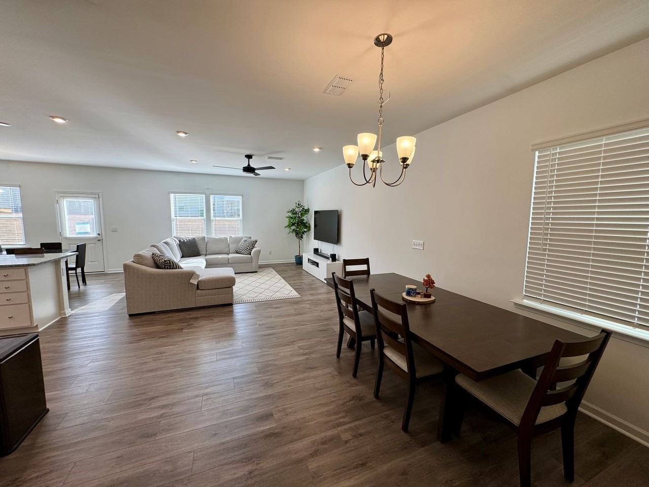 13018 Garren View Ln - Photo 7 of 41