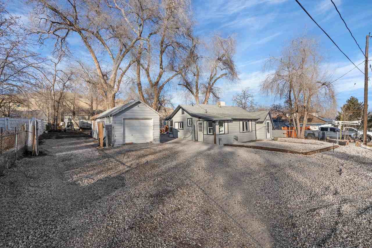 3174 S 9100 W - Photo 3 of 25