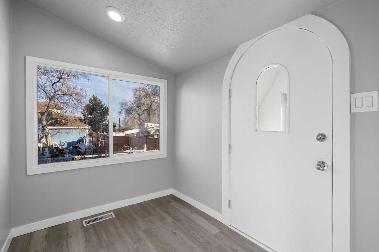 3174 S 9100 W - Photo 5 of 25