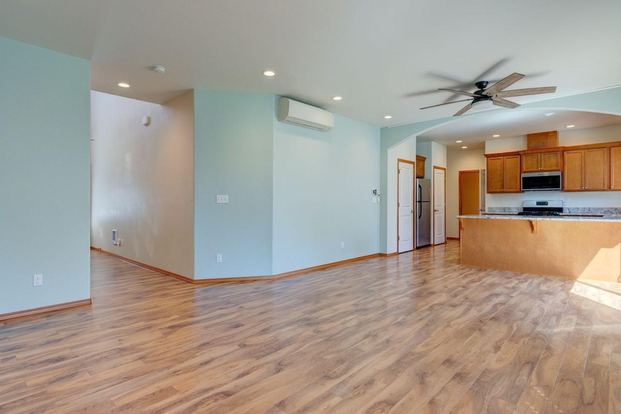 950 Lyle Ridge Cir - Photo 5 of 31