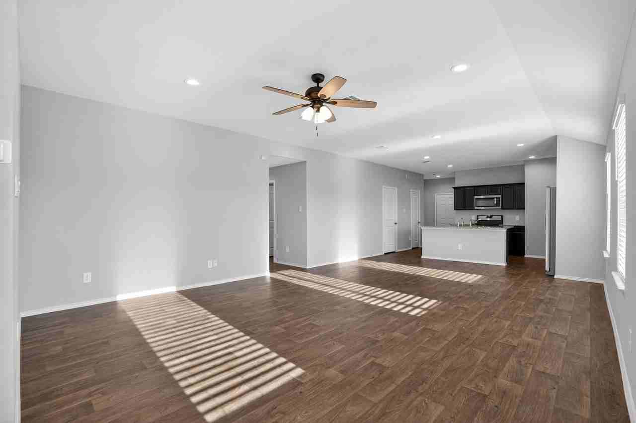 14805 Prickly Pear Cv - Photo 3 of 18