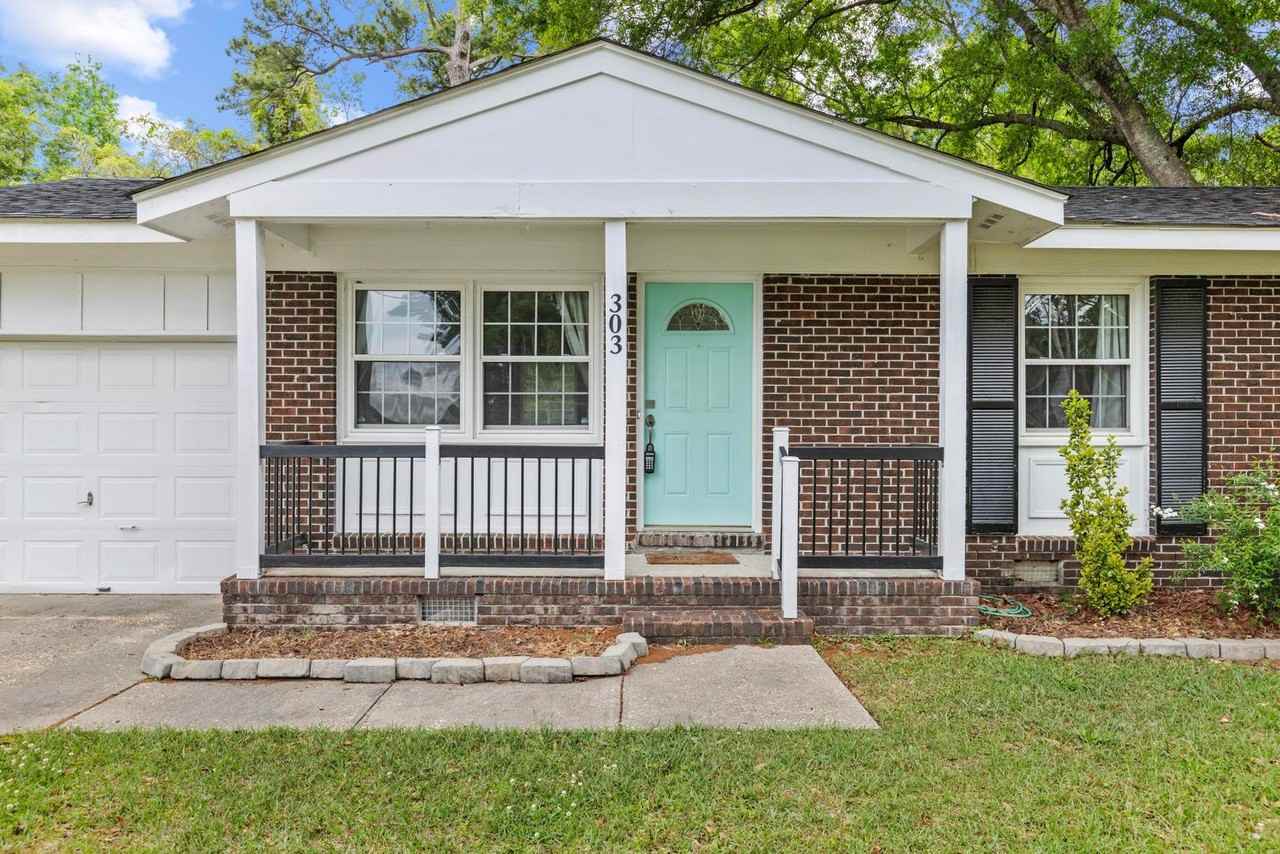 303 Cardinal Rd - Photo 2 of 20