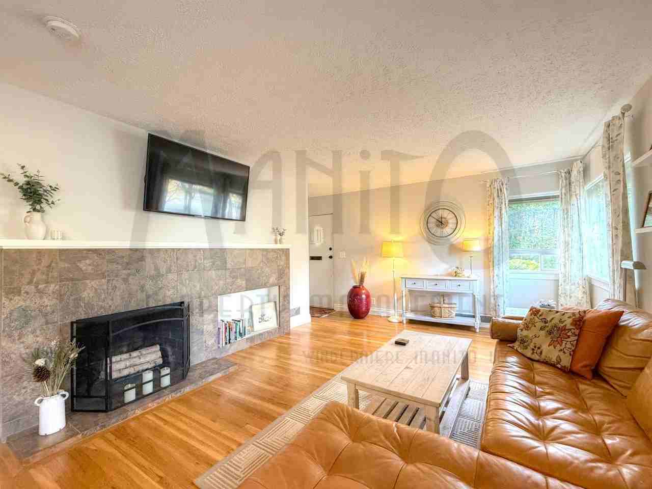 1309 S Fiske St - Photo 5 of 24