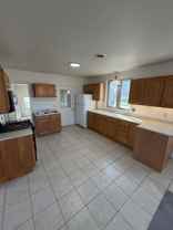 304 E Gruenwald Ave - Photo 1 of 1