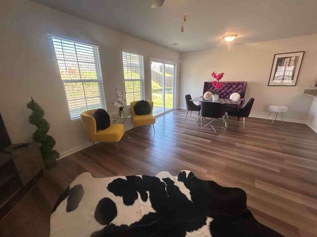 2769 Prince Charles Ct - Photo 4 of 37